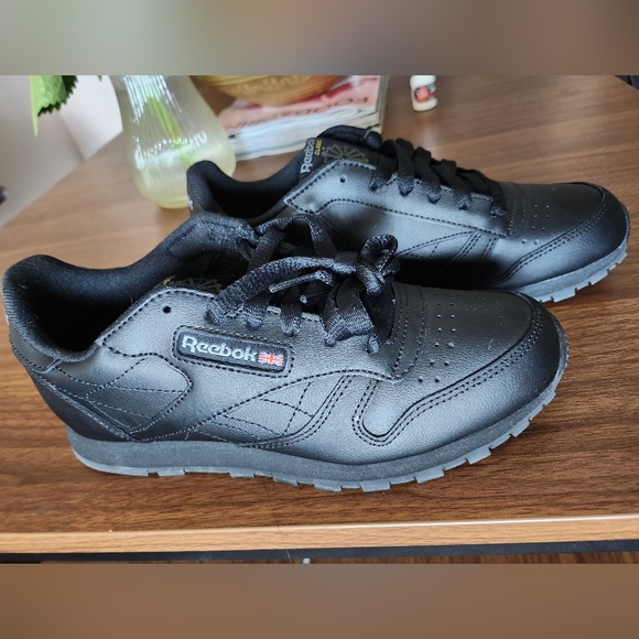 Reebok sneakers - Picture 3 of 6